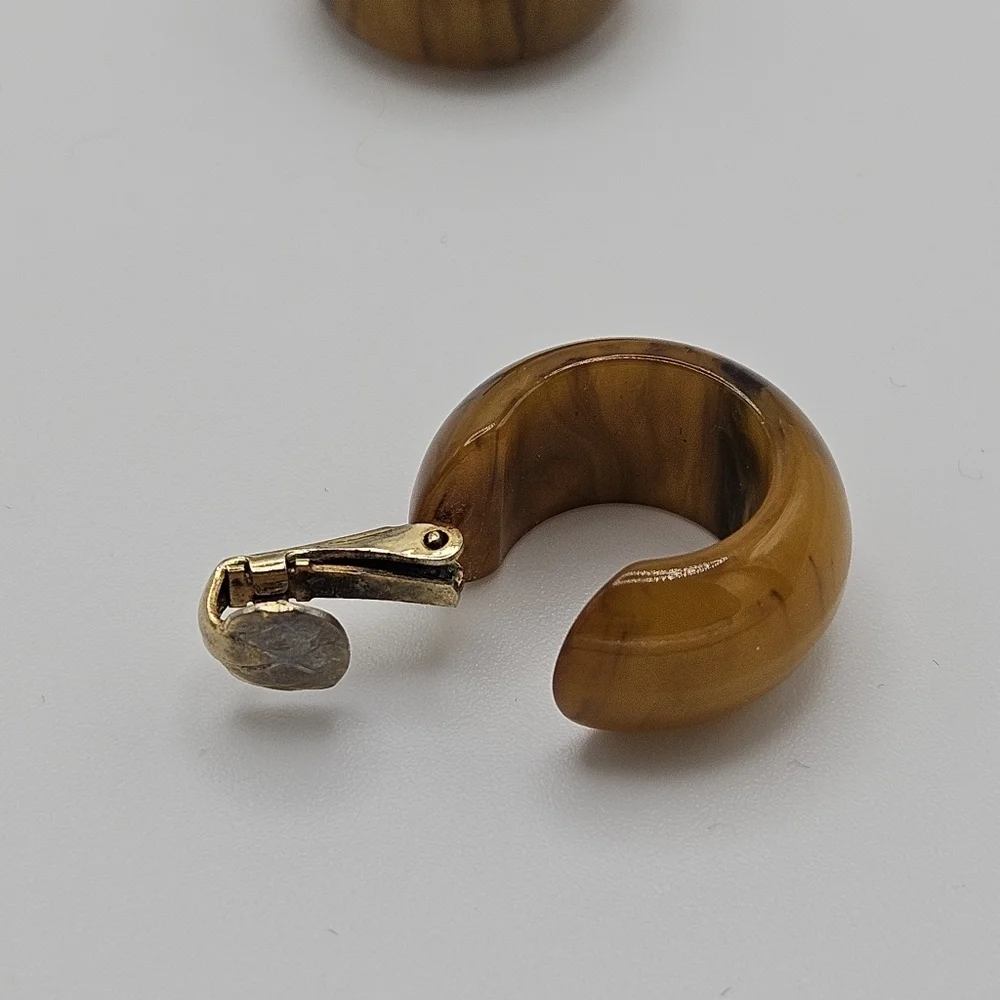 vintage marbled amber colored hoop clip earrings